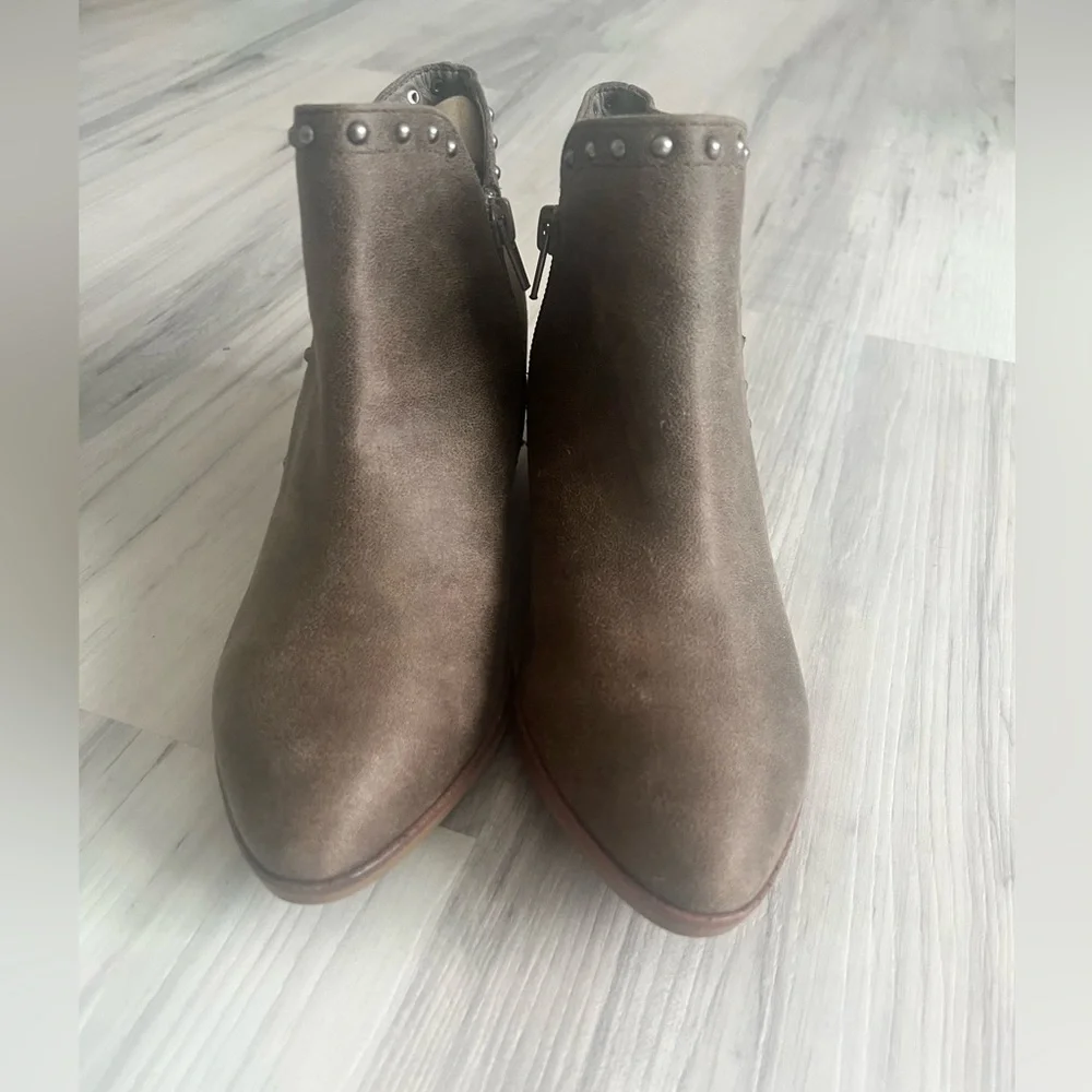 Mia NWOB size‎ 6.5 from Buckle Brown Studded detail Ankle Boots side zipper